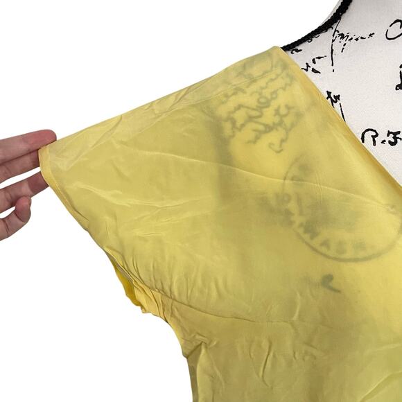 Vintage 80s 100% Silk V Neck Blouse Short Sleeve Yellow Womens L Minimalist - Picture 3 of 9